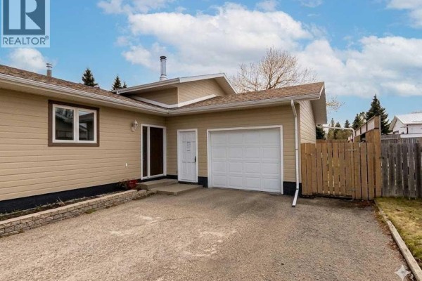 5333 57 Avenue, Rocky Mountain House, AB, photo 2