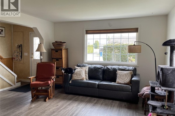 Kitchen - 5336 Ian Ave, Port Alberni, BC V9Y6W1 Photo 5