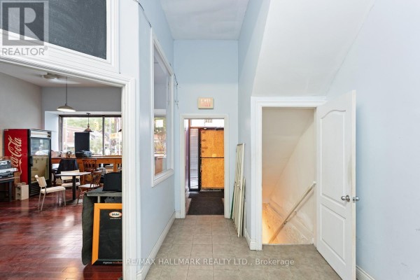 534 Annette Street, Toronto, ON M6S2C2 Photo 4