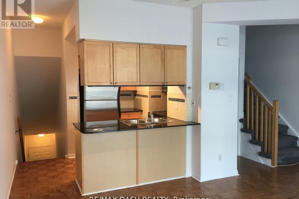 535 - 36 Stadium Road, Toronto, ON M5V3P4 Photo 4