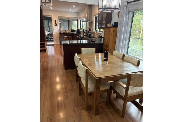 5350 Benner Road, Sechelt, BC V7Z0G7 Photo 2