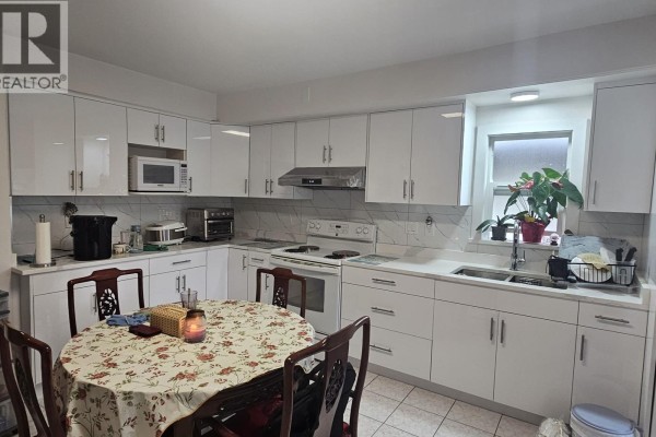 5350 Cecil Street, Vancouver, BC V5R4E5 Photo 3
