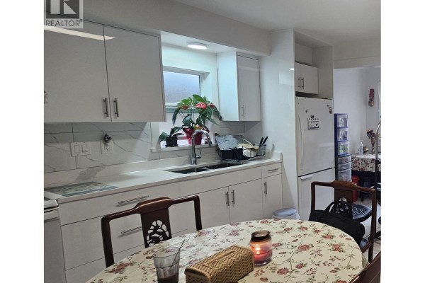 5350 Cecil Street, Vancouver, BC V5R4E5 Photo 4