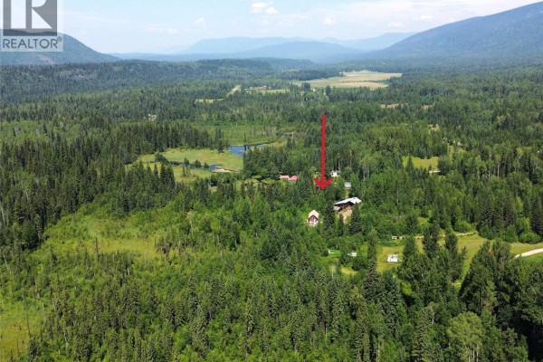 5353 Clearwater Valley Road, Clearwater, BC, photo 2