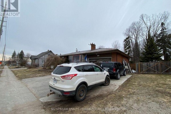 Family room - 536 Big Bay Point Road, Barrie, ON L4N3Z2 Photo 2