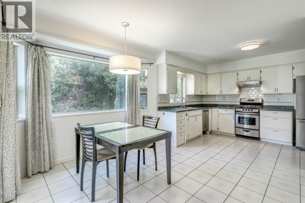 5367 Hazel Court, Delta, BC V4K4G9 Photo 2