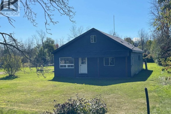 537 Burr Road, Prince Edward County, ON, photo 2