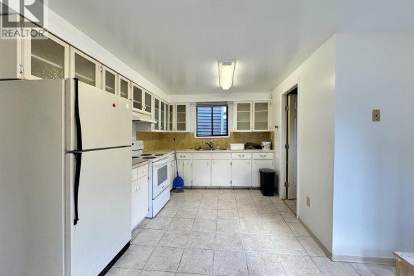 Eating area - 537 W 9th Avenue, Prince Rupert, BC V8J2S9 Photo 4