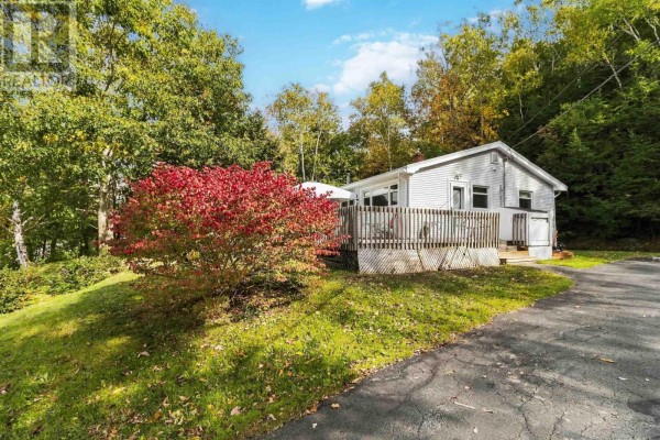 Kitchen - 5376 Highway 2 Highway, Grand Lake, NS B2T1B4 Photo 2