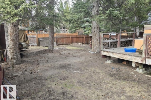 538 1st St, Canmore, AB T1W2L1 Photo 2