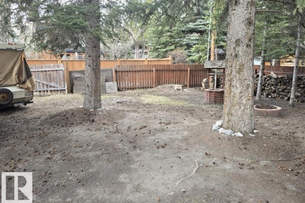 538 1st St, Canmore, AB T1W2L1 Photo 3