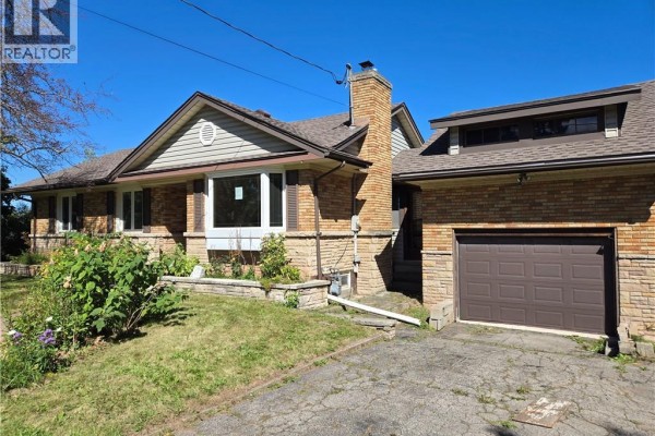 3pc Bathroom - 538 Main Street W, Grimsby, ON L3M1T8 Photo 2
