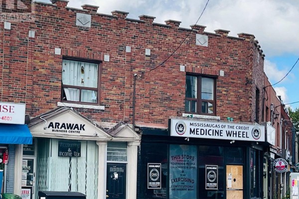 538 Oakwood Avenue, Toronto, ON M6E2X3 Photo 3