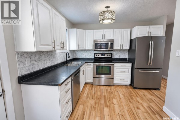 Primary Bedroom - 539 24th Street E, Prince Albert, SK S6V1S1 Photo 5