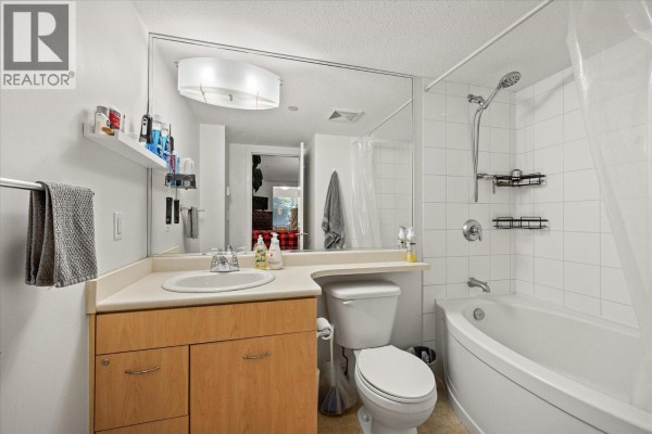 539 Yates Road Unit# 215, Kelowna, BC, photo 2