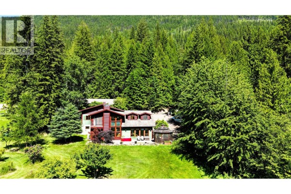 Den - 5392 Hwy 6 Highway Lot# 1, Burton, BC V0G1R0 Photo 4