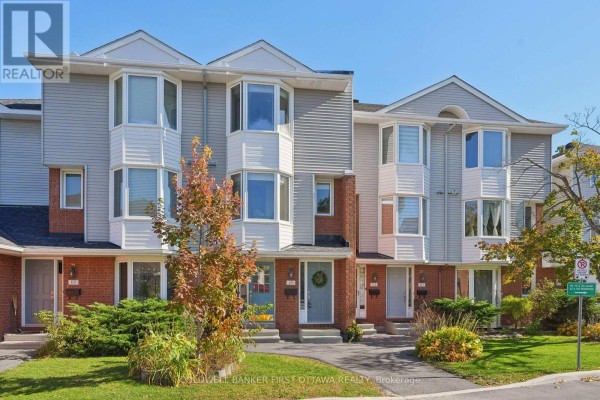 54 - 109 Haxby Private, Ottawa