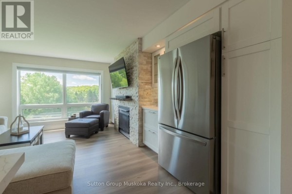 54 - 305 Deerhurst, Summit Lodge Drive, Huntsville, ON P1H2E8 Photo 4