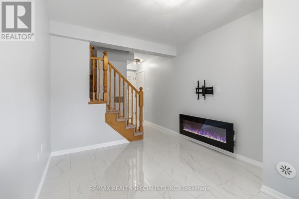 Bedroom 2 - 54 - 3050 Rotary Way, Burlington, ON L7M0G8 Photo 4