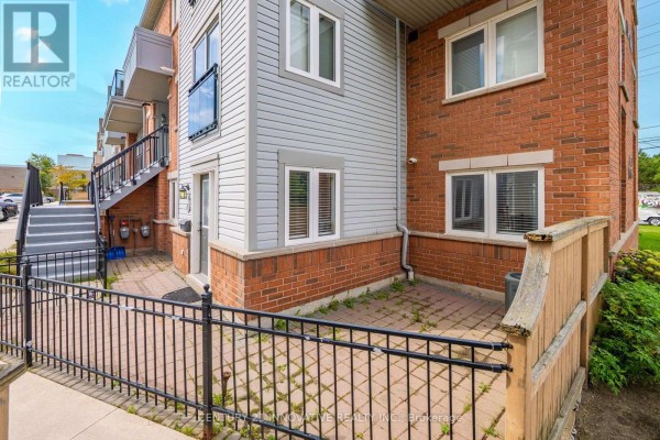 Primary Bedroom - 54 - 4620 Guildwood Way, Mississauga, ON L5R1Z3 Photo 3