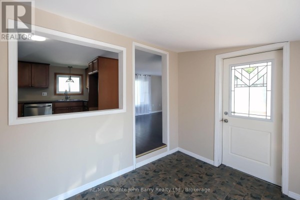 Laundry room - 54 - 63 Whites Road, Quinte West, ON K8V5P8 Photo 4
