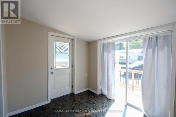 Primary Bedroom - 54 - 63 Whites Road, Quinte West, ON K8V5P8 Photo 5