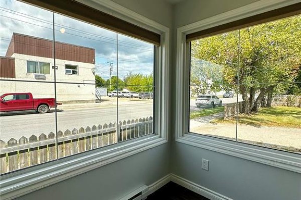 54 2nd Street, The Pas, MB R9A1K2 Photo 4
