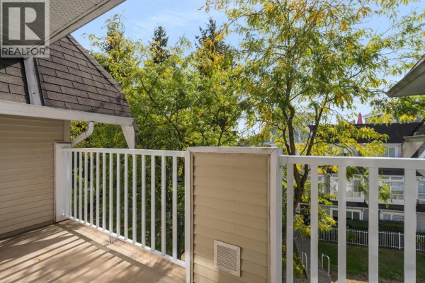 54 6577 Southoaks Crescent, Burnaby, BC V5E4J9 Photo 5