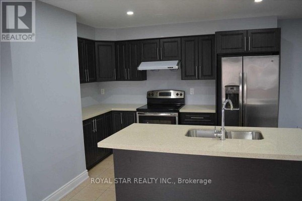 Kitchen - 54 Baycliffe Crescent, Brampton, ON L7A3Z3 Photo 2