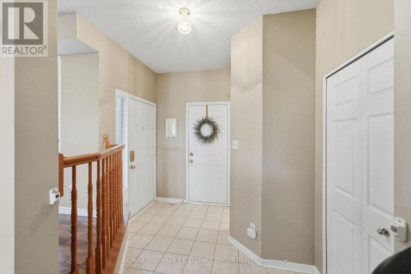 Primary Bedroom - 54 Carwood Circle, Ottawa, ON K1K4V4 Photo 5