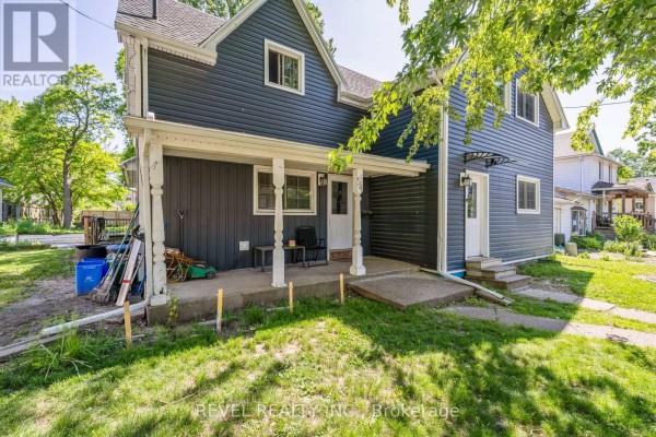 54 Chestnut Street E, St  Catharines, ON, photo 2