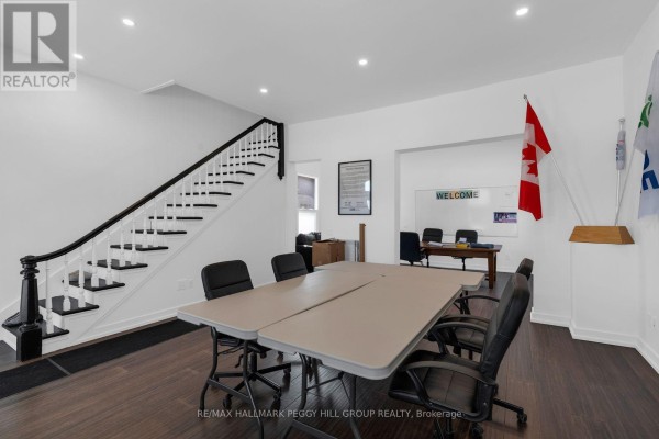 54 Clapperton Street, Barrie, ON L4M3E9 Photo 4