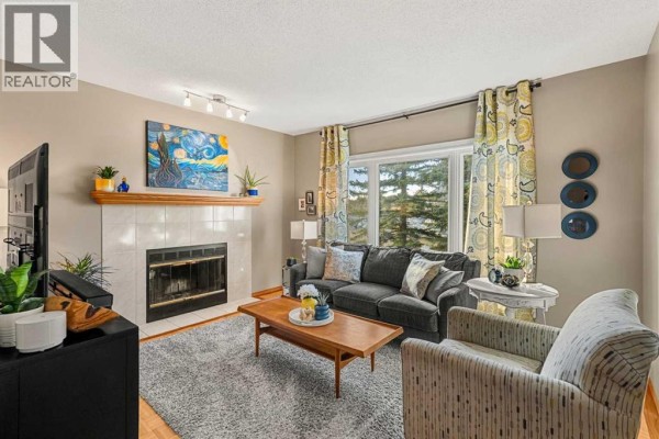 Kitchen - 54 Deerview Terrace Se, Calgary, AB T2J7B9 Photo 2