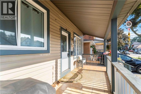 54 East 23rd Street, Hamilton, ON, photo 2