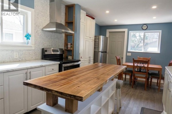 54 Edinburgh Avenue, Hamilton, ON, photo 3