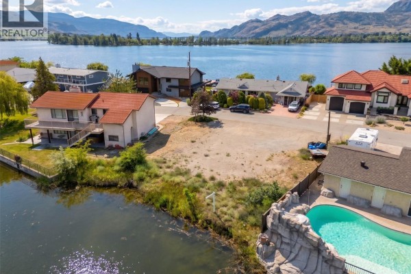 54 Harbour Key Drive, Osoyoos, BC, photo 2