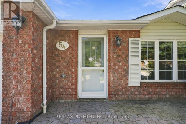 Living room - 54 Hersey Crescent N, Barrie, ON L4N8R2 Photo 3