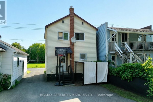 Kitchen - 54 Lefebvre Avenue, Cornwall, ON K6H5G4 Photo 2