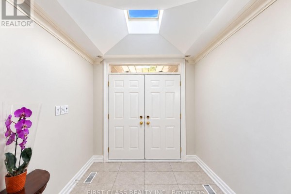 Bedroom 5 - 54 Magpie Crescent, Toronto, ON M2L2E5 Photo 3