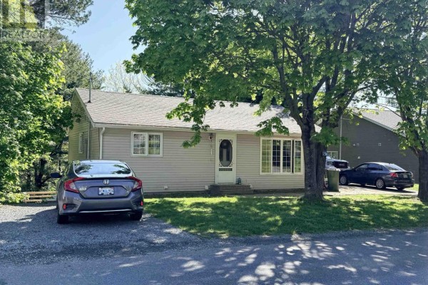 54 Maple Avenue, Lunenburg, NS B0J2C0 Photo 2