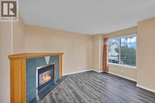 Dining room - 54 Martinridge Road Ne, Calgary, AB T3J3N9 Photo 3