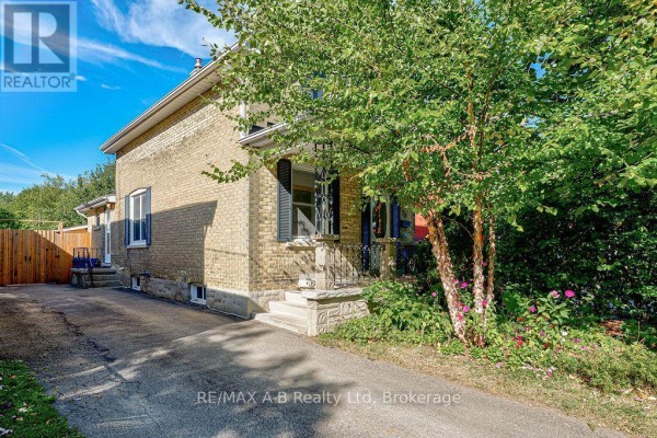 Family room - 54 Mcnab Street S, Stratford, ON N5A1Z2 Photo 3