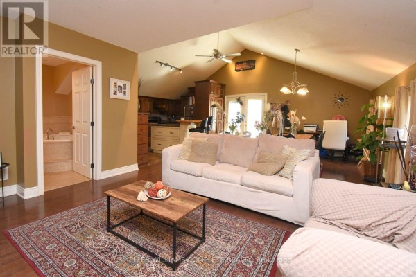 Family room - 54 Old Mill Road, Norfolk, ON N0E1C0 Photo 3