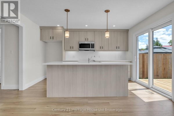 54 Park Row, Woodstock, ON N4S1V8 Photo 4