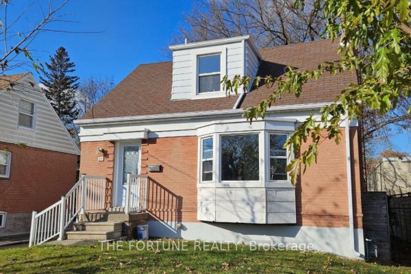 54 Patika Avenue, Toronto, ON M9N2E9 Photo 2