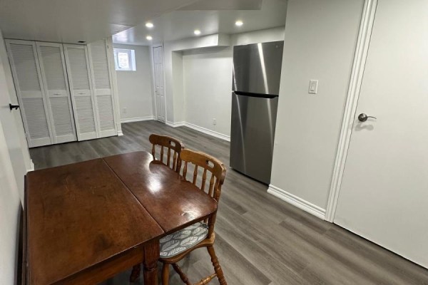 54 Patika Avenue, Toronto, ON M9N2E9 Photo 4