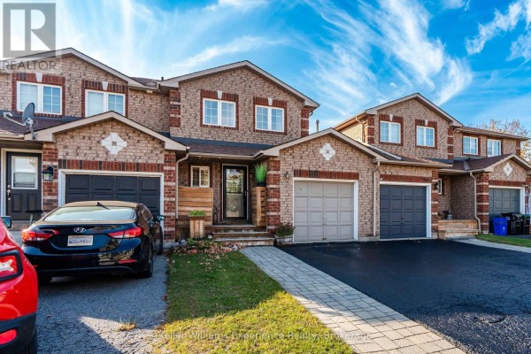 Living room - 54 Quinlan Road, Barrie, ON L4M7B1 Photo 3