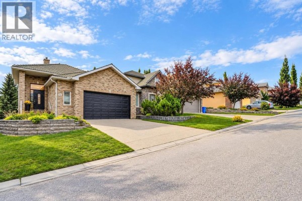 5pc Bathroom - 54 Royal Crest Way, Calgary, AB T3G4M7 Photo 2
