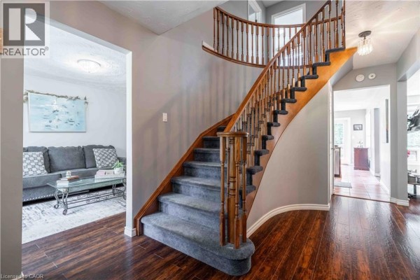 54 Selkirk Street, Caledonia, ON, photo 3