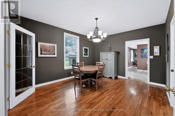 Dining room - 54 Trafalgar Street, Goderich), ON N7A1T4 Photo 4